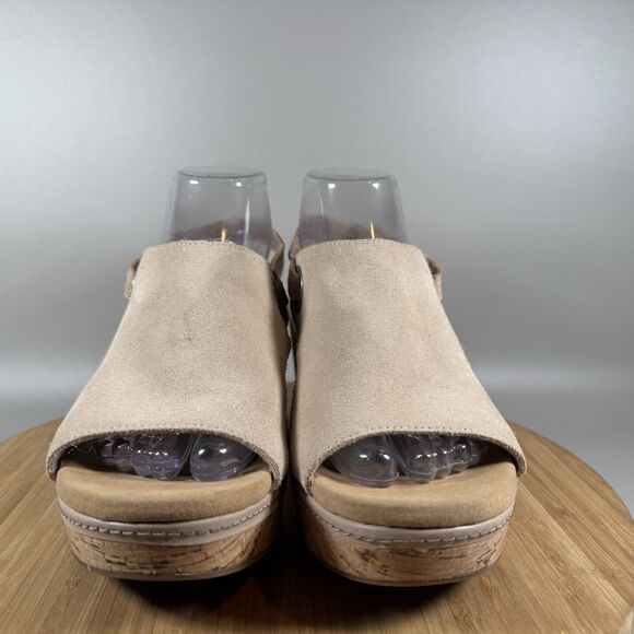 Clarks Women's Giselle Loop Wedge Sandal Beige Size 10 M - Picture 2 of 7